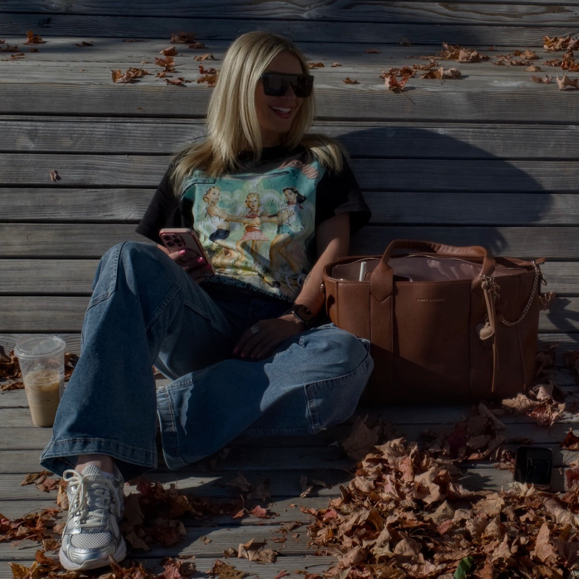 🛸 AREA 613 GRAPHIC TEE